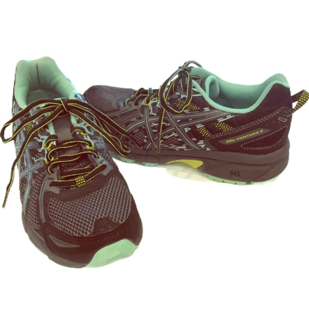 💥 MOVING SALE ASICS Athletic Shoes 7.5